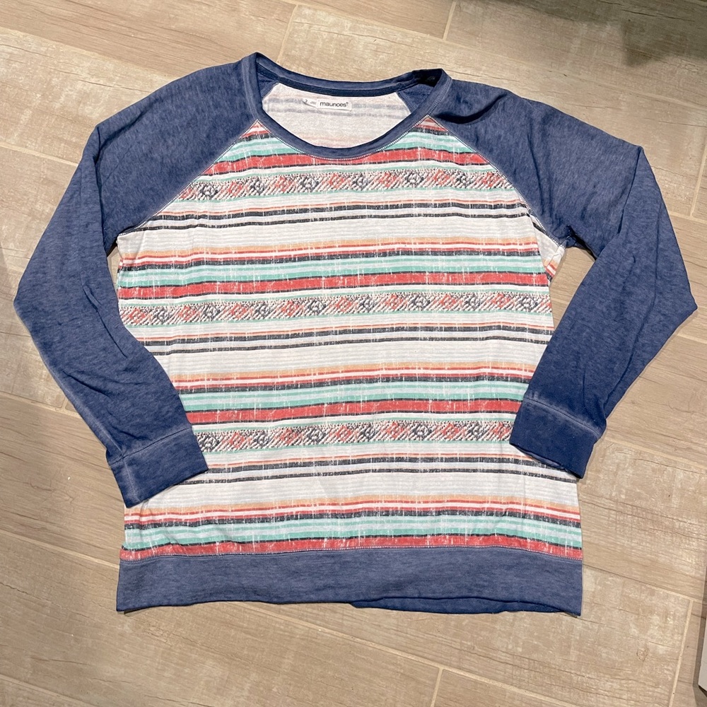 Maurices raglan style sweatshirt
